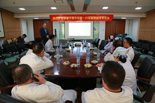加拿大圣玛丽医院知名外科教授造访上海宏康医院2.jpg